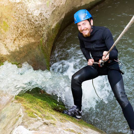 Le canyoning en Corse, une activité au coeur des montagnes corses